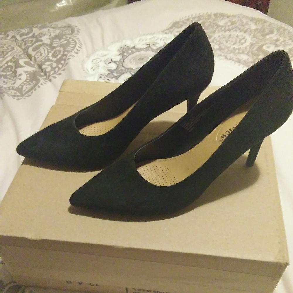 🚫SOLD🚫Black Heels EUC 7.5WW